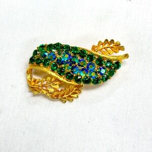 Vintage Signed BSK Rhinestone Brooch